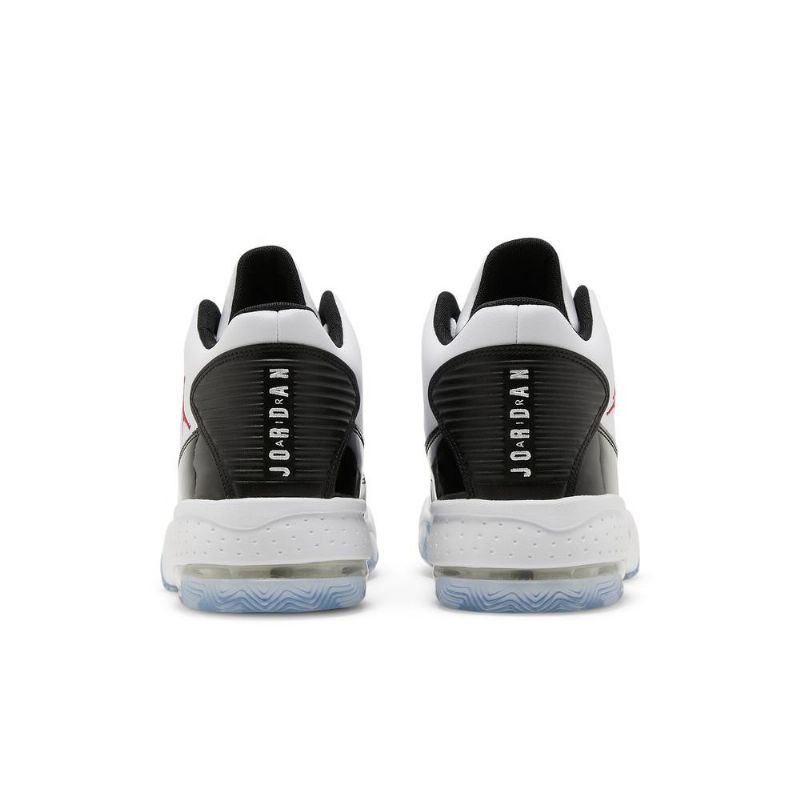 Air Jordan Max Aura 2 Fehér Fekete Piros Férfi Cipő