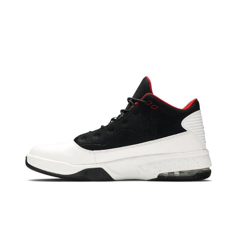 Air Jordan Max Aura 2 Fehér Piros Fekete Férfi Cipő