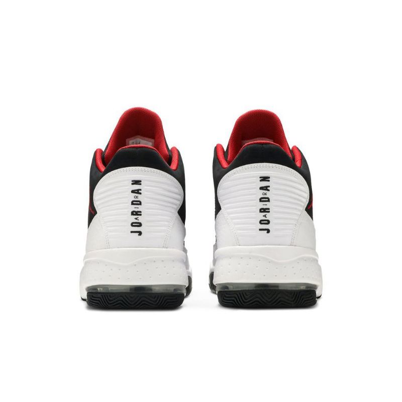 Air Jordan Max Aura 2 Fehér Piros Fekete Férfi Cipő