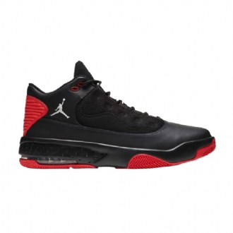 Air Jordan Max Aura 2 Fekete Piros Fehér Férfi Cipő