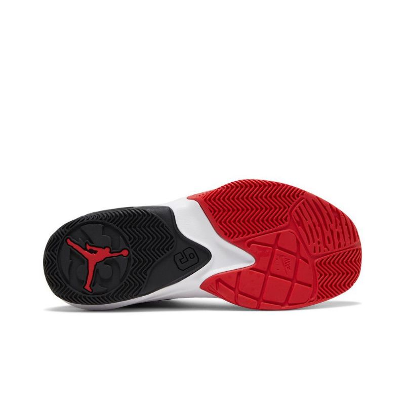 Air Jordan Max Aura 3 Fekete Piros Fehér Férfi Cipő