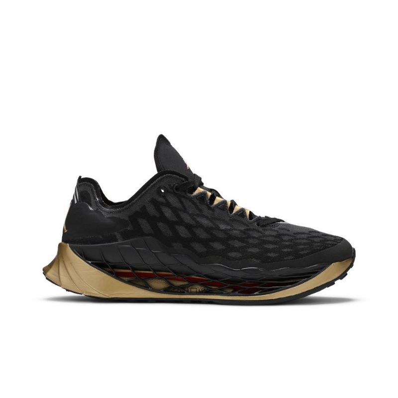 Air Jordan Zoom Trunner Ultimate Fekete Arany Piros Férfi Cipő