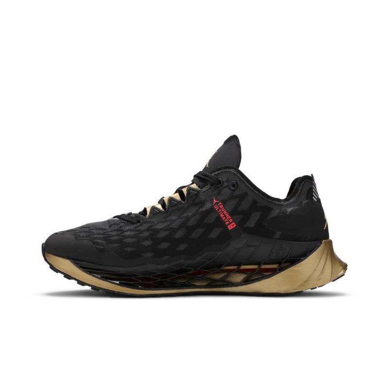 Air Jordan Zoom Trunner Ultimate Fekete Arany Piros Férfi Cipő