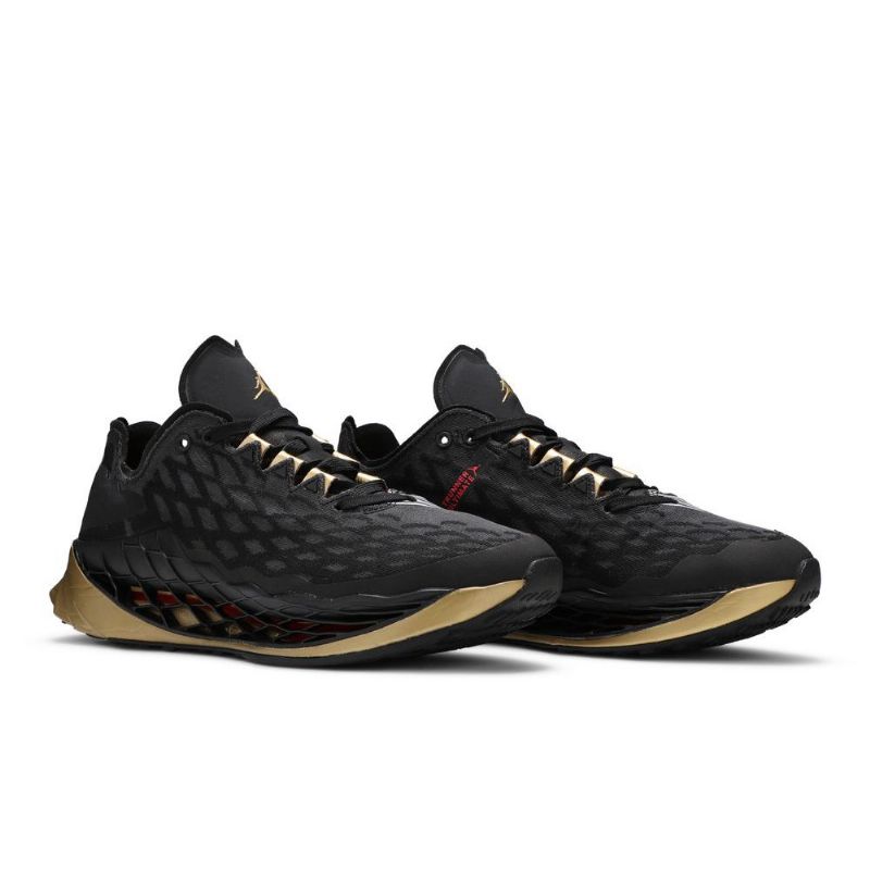 Air Jordan Zoom Trunner Ultimate Fekete Arany Piros Férfi Cipő