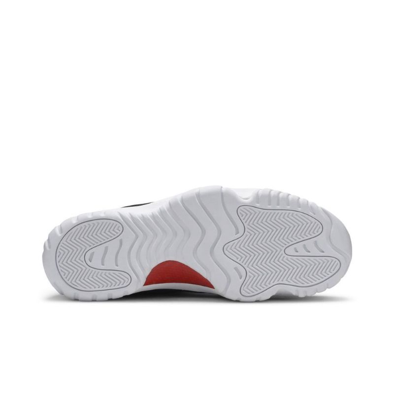 Air Jordan Future Alacsony Fekete Piros Fehér Férfi Cipők