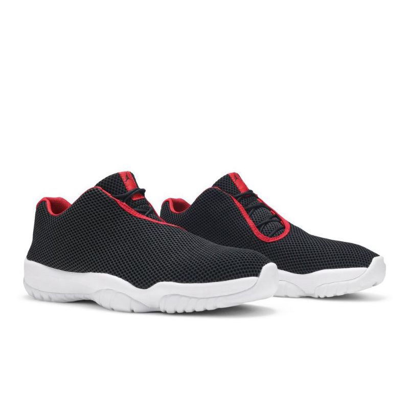 Air Jordan Future Alacsony Fekete Piros Fehér Férfi Cipők
