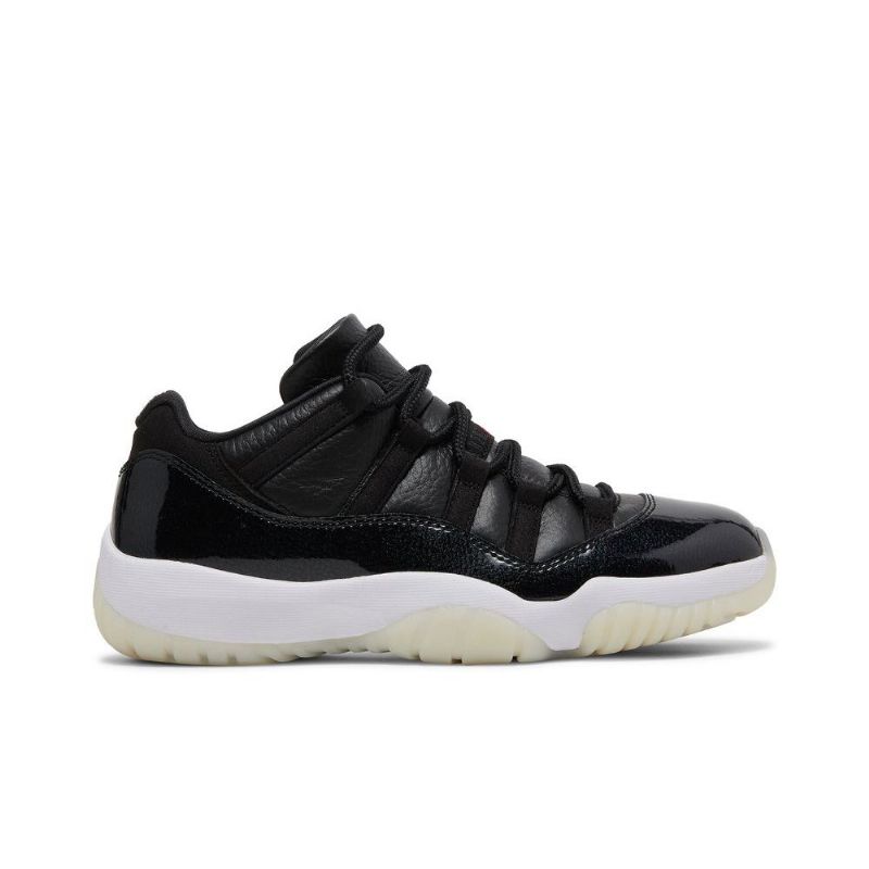 Air Jordan 11 Retro Alacsony Fekete Fehér Férfi Cipő