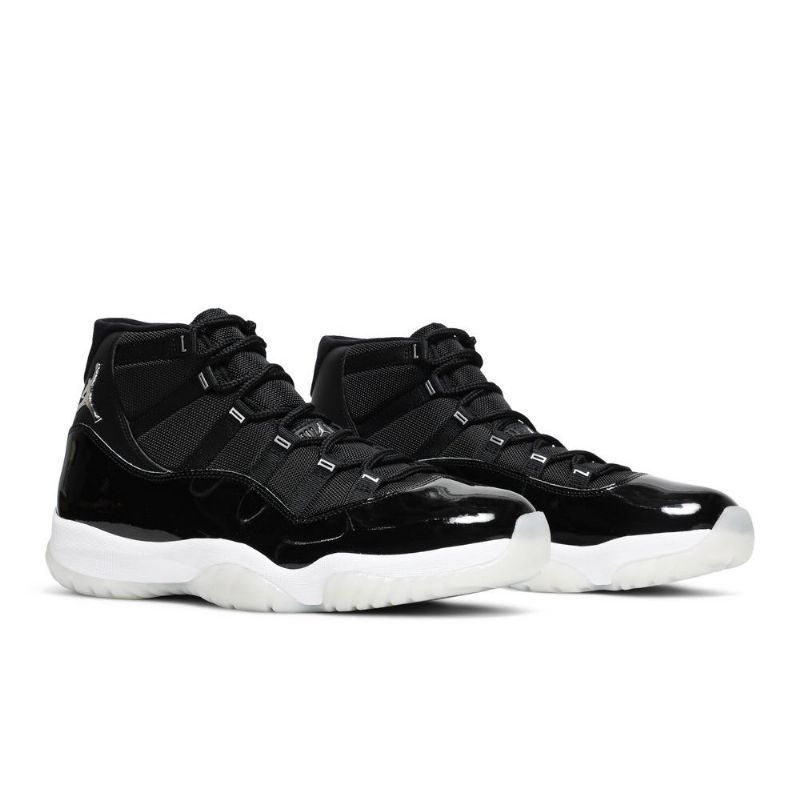 Air Jordan 11 Retro Fekete Fehér Ezüst Férfi Cipő