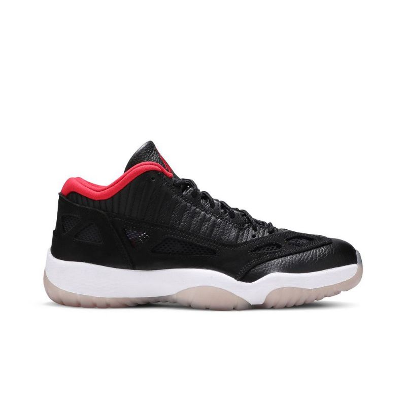 Air Jordan 11 Retro Low Ie Fekete Piros Fehér Férfi Cipők