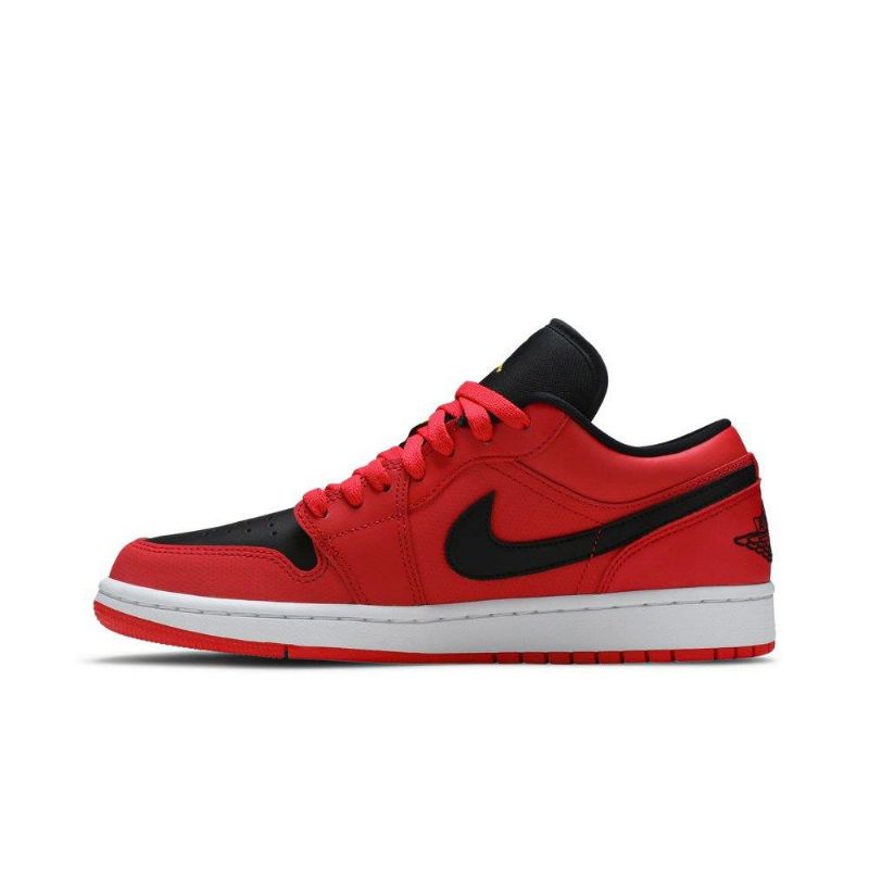 Air Jordan 1 Alacsony Piros Fekete Fehér Női Cipő