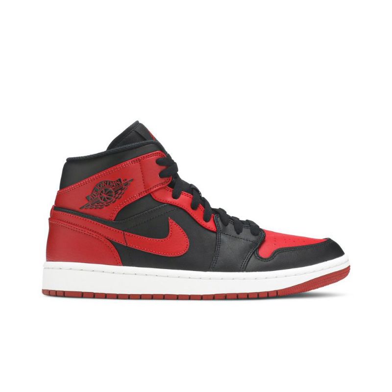 Air Jordan 1 Közép Fekete Piros Fehér Férfi Cipő
