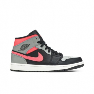 Air Jordan 1 Középfekete Rózsaszín Fehér Férfi Cipő
