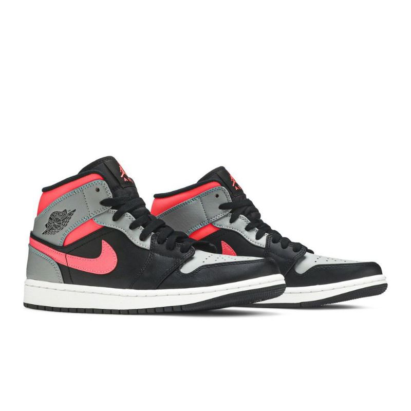Air Jordan 1 Középfekete Rózsaszín Fehér Férfi Cipő