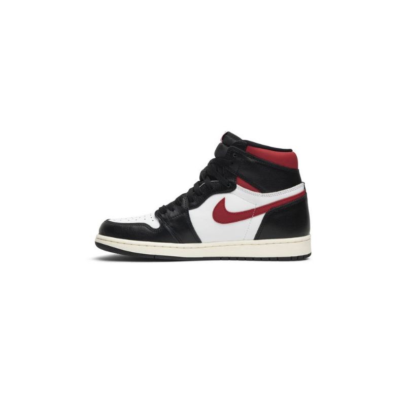Air Jordan 1 Retro High Og Fekete Fehér Piros Férfi Cipő
