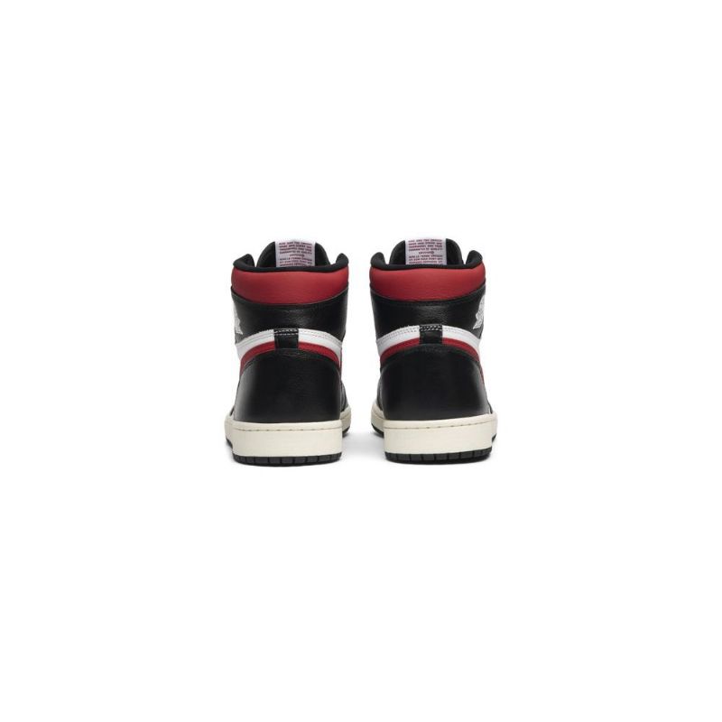 Air Jordan 1 Retro High Og Fekete Fehér Piros Férfi Cipő