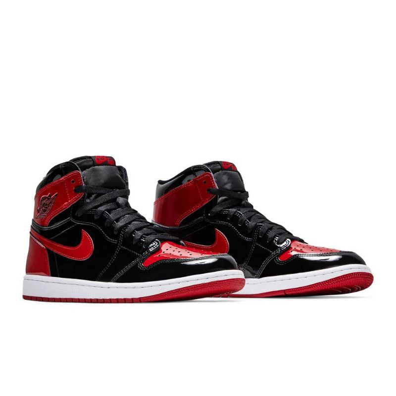 Air Jordan 1 Retro High Og Fekete Piros Fehér Férfi Cipők