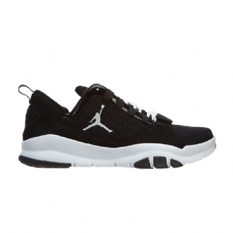 Az Air Jordan Trunner Dominálja A Fekete-fehér Férfi Cipőket